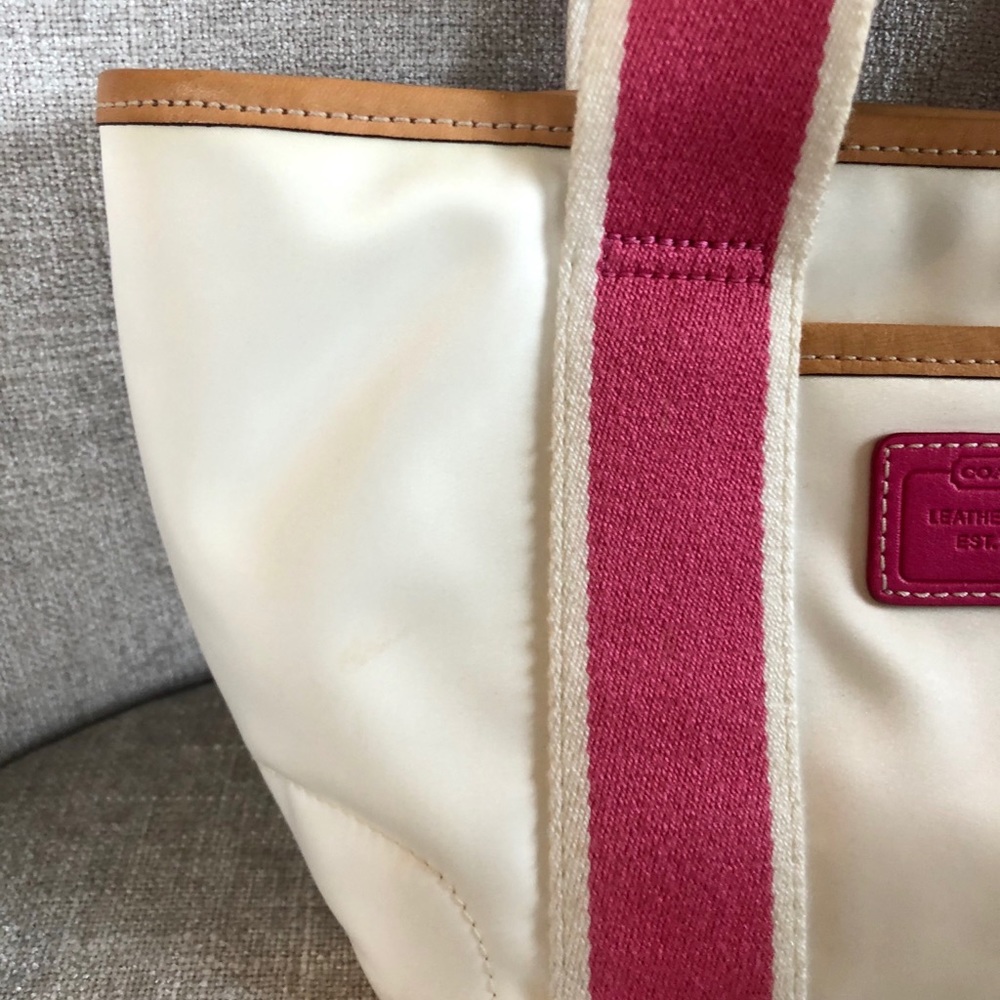 Coach Mini Hampton Tote - Picture 4 of 8